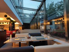 靠窗位-亮马河饭店翠雅咖啡厅