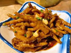 -霄汉牛三鲜湖北砂锅菜(万松园2店)