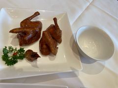 脆皮乳鸽-利苑酒家(合景国际金融广场店)