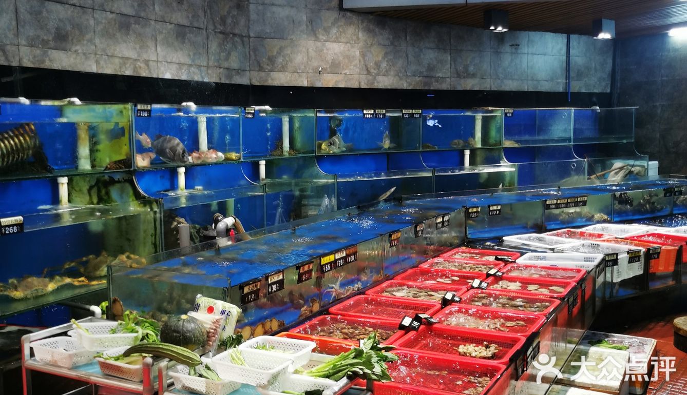 中山的蒸汽海鲜流舫还是不错的