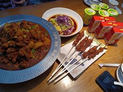 -俭寨大盘鸡·手抓肉·烧烤新疆菜(乌苏路店)