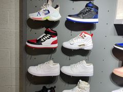 -NIKE品牌体验店(南京东路店)