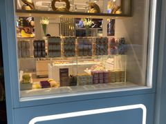 面包甜点陈列柜-好利来(团结湖店)