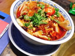 -沪小二炭火蛙锅(淮海中路美食不夜城店)