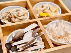-阿婆情腊排骨火锅·野生菌季(古城旗舰店)