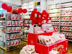 -名创优品(万达广场河东店)