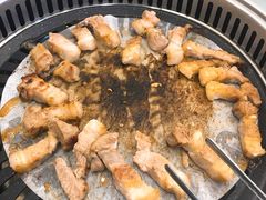 烤厚切黑香猪五花肉-烤路里·韩国品质自助烤肉(石路天虹4号店)