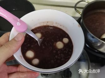 怎么办爱吃甜的，还爱吃糯米，综合一下，红豆沙糯米团子