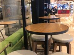 用餐区-星巴克臻选(北京银泰店)