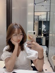 -HAIR CORNER