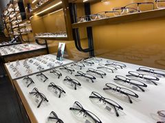 -罗伯特眼镜·蔡司官方授权(罗湖国贸店)