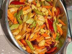 -黄记煌三汁焖锅(新佳丽江汉路店)