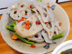 剁椒藕片-红猪卤肉饭(大西洋美食城店)
