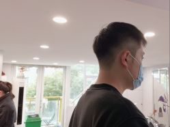 -15C7 男士理发馆 烫染专业店