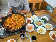 -亲昵春川鸡排(韩国美食街店)