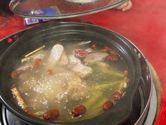 -花苑美食横琴生蚝火锅(拱北粤华路店)