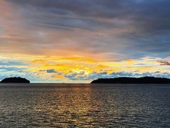 -Sunset Bar(丹绒亚路香格里拉店)