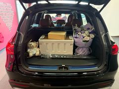 -奔驰上海利星(七宝店)