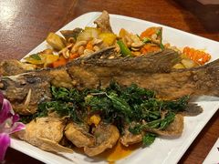 -Dang restaurant (patong phuket)