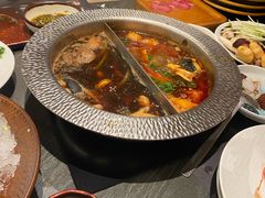 -牛YO寿喜烧·铁板烧和牛火锅自助(市府恒隆店)