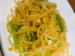 洋芋擦擦-秦香阁·西北家常菜(徐汇日月光中心店)