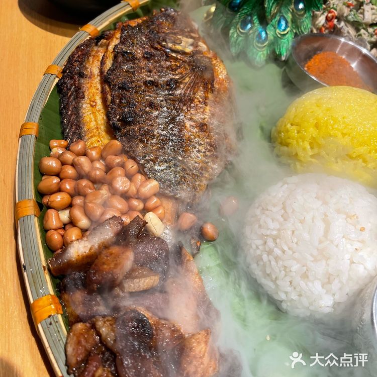 蕉叶上的诗篇:傣族手抓饭里的文明密码