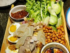-靠山屯东北农家菜(八龙桥雅苑店)