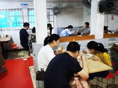 -张阿三馄饨店