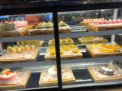 面包甜点陈列柜-海吃海喝海鲜烤肉炭火主题自助餐(朝阳店)