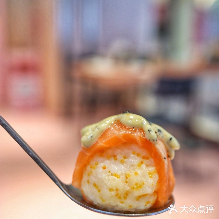 低至8元一碟的回转寿司｜更有隐藏菜单！