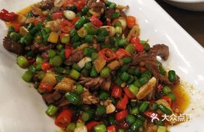 Stir-fried Squid with Pork Kidney
