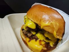 -TRIPS BURGER(大钟寺店)