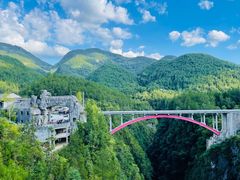 -蝶舞清江·恩施地心谷景区