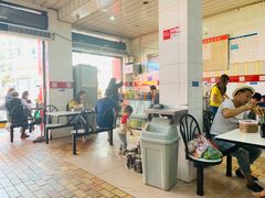 -花溪王记牛肉粉(四季花溪商场店)