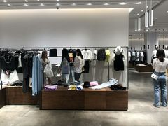 -URBAN REVIVO(西安Momopark店)