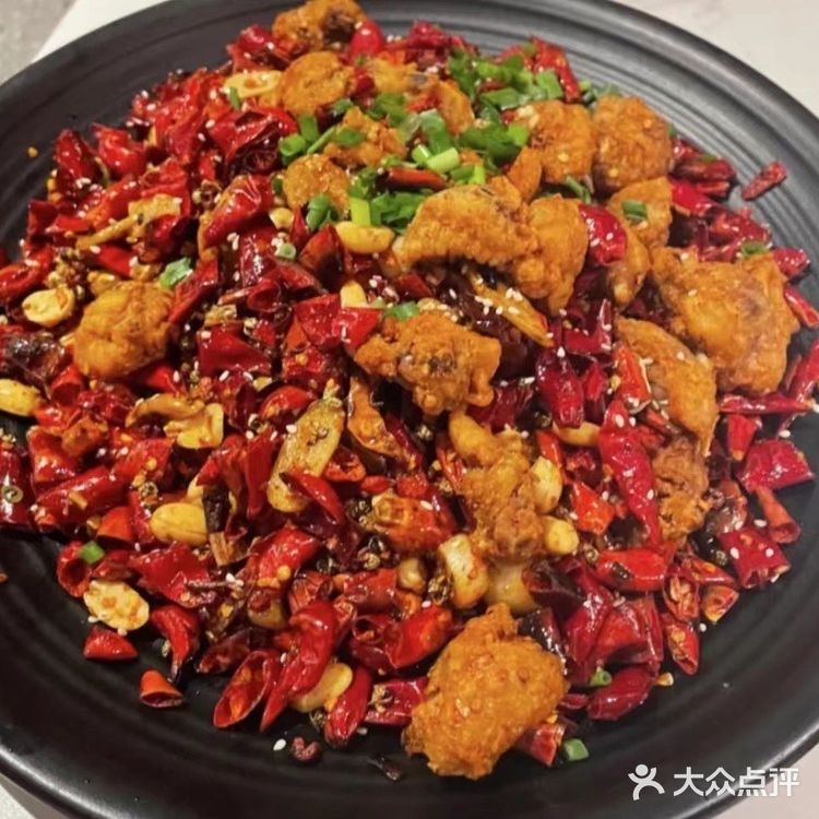 毛血旺每次必点,里面的食材选用很用心