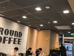 -麦当劳(轻轨曹杨路店)