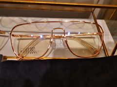 -肆兮眼镜·蔡司·徕卡战略合作店(大坪店)