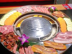 -哈哈碳都·牛肋条无限自助烤肉(台江万达店)