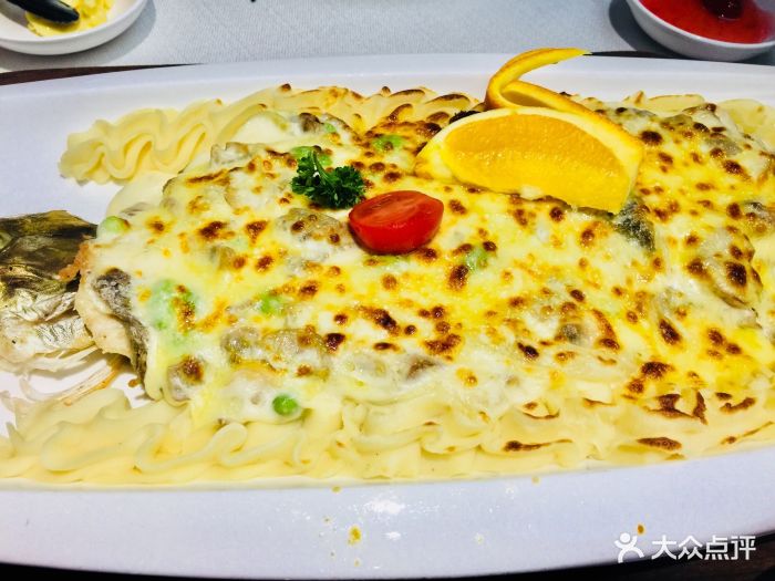 俄式厨房(五棵松华熙live店)-奶汁烤鳜鱼-菜-奶汁烤鳜鱼图片-北京美食