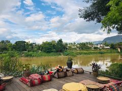 -乌托邦酒吧和餐厅