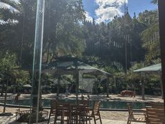 -腾冲洞山温泉村