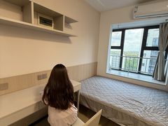 -东方体育中心(地铁站)