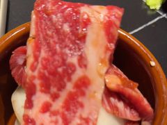 -山川小町·极番烧肉(新地假日广场店)