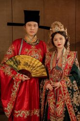 -雪中彩影婚纱摄影·微光艺术中心