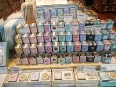 -猫的天空之城概念书店(杭州南宋御街店)