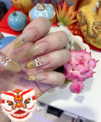 -进巍美甲