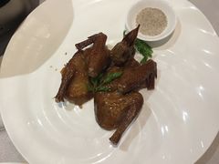 品粹招牌特色乳鸽-品粹徽园·家常安徽菜