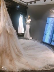 点击看大图 -GRACE KELLY婚纱与礼服(北京店)