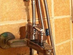 出问题的水温调试器-娜娜度假小旅馆